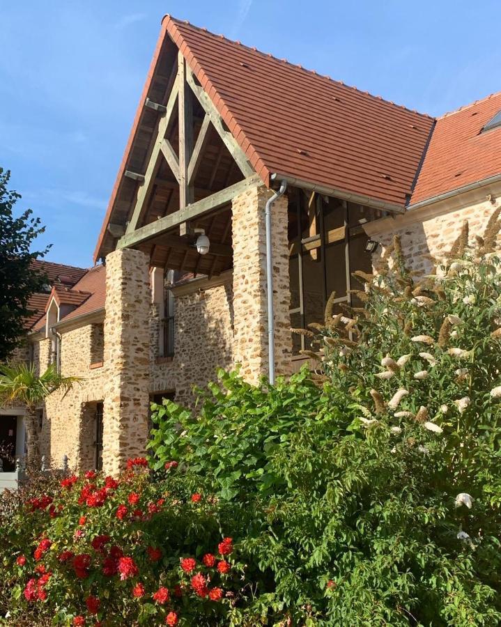 Hotel Les Suites - Domaine De Crecy Crecy-la-Chapelle Exterior foto