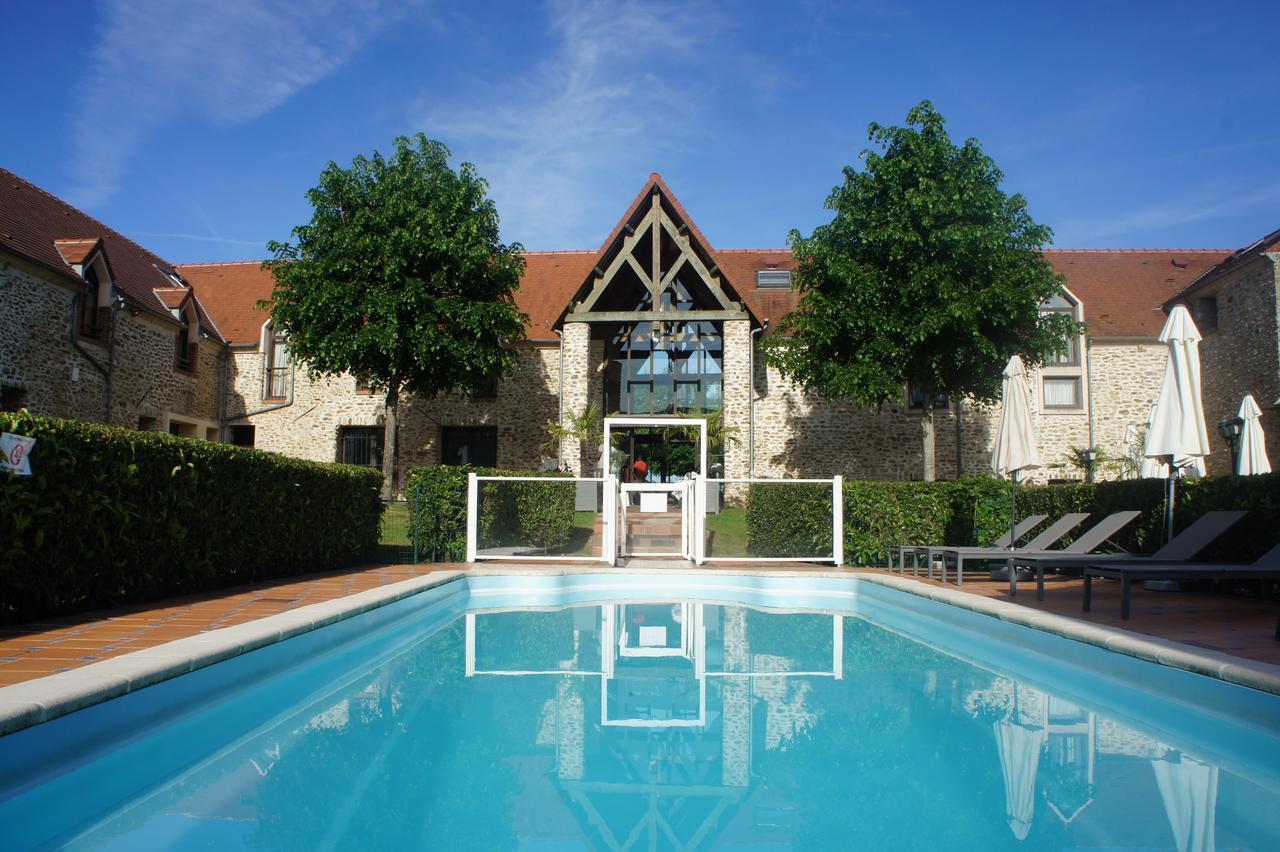 Hotel Les Suites - Domaine De Crecy Crecy-la-Chapelle Exterior foto